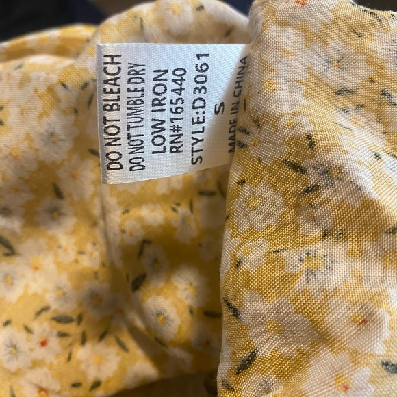 Womens or juniors yellow maxi dress - Picture 11 of 12